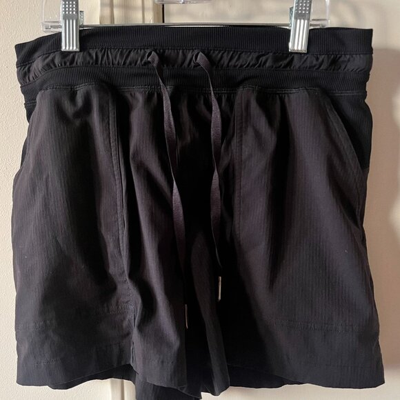 Lululemon Dance Studio HR Short 3.5" Black Size 4 - Picture 5 of 9